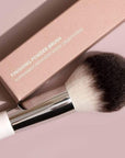 ILIA - Finishing Powder Brush | Non-Toxic, Vegan, Cruelty-Free, Blending With White Wood Handle + Soft, Synthetic Bristles