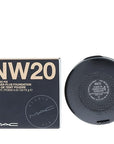 M.A.C Studio Fix Powder Plus Foundation NW20 (M51038)