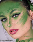 Mehron Makeup StarBlend Cake Makeup | Wet/Dry Pressed Powder | Powder Foundation | Green Face Paint & Body Paint 2 oz (56g)