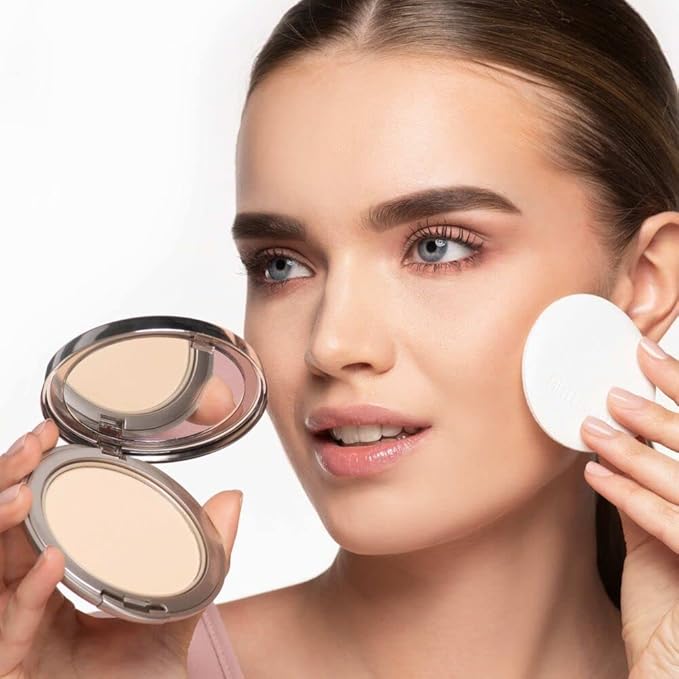 ARTDECO Hydra Mineral Compact Foundation Refill - light - 0. 35 Oz