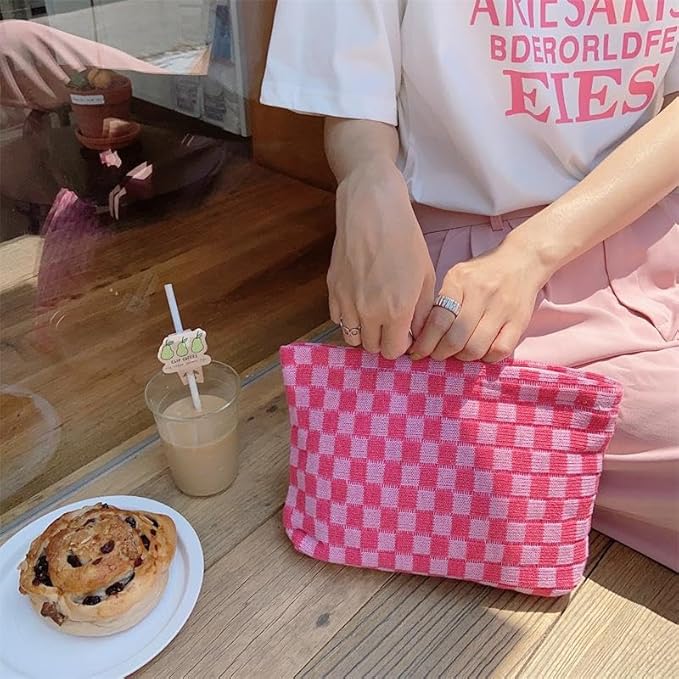 Pazimiik knit checkered makeup bag