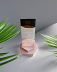 HyaluPlump Lips – Innovative Two-Step Lip Care System Featuring 800 Self-Dissolving Microneedles made from Sodium Hyaluronate, Niacinamide, and Peptides for Hydrated, Plump Lips