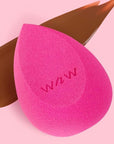 wet n wild Makeup Sponge - Low Product Absorption for Streak-Free Application, Effortless Blending Beauty for a Smooth Professional Looking Finish, Cruelty-Free & Vegan-Pink
