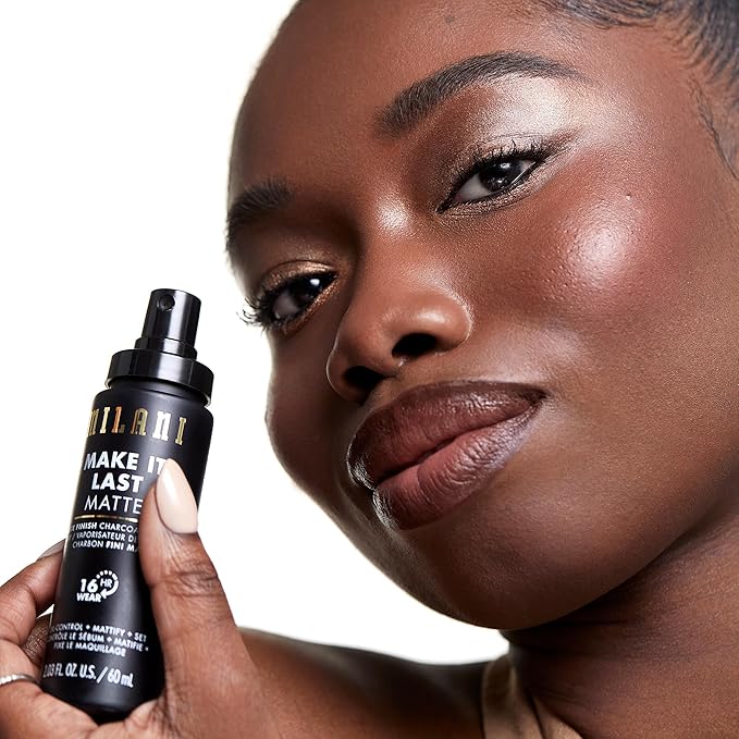 Milani Make It Dewy Setting Spray 3 in 1- Hydrate + Illuminate + Set & Make it Last Matte - Matte Finish Charcoal Setting Spray