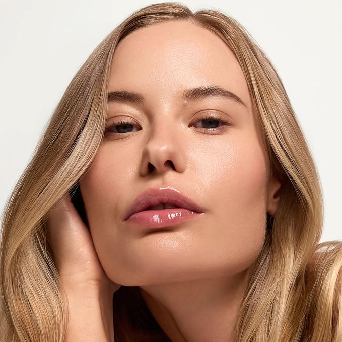 Summer Fridays Sheer Skin Tint - Tinted Moisturizer with Hyaluronic Acid - Helps Diminish Uneven Skin Tone - Sheer to Light Coverage - Shade 4.5 - Medium with Cool Peach Undertones (1 Fl Oz)