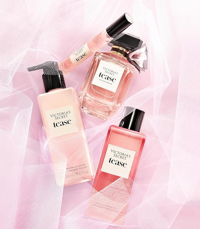 Victoria's Secret Tease Eau de Parfum Travel Spray, Notes of White Gardenia, Anjou Pear & Black Vanilla, Mini Perfumes for Women (0.23 oz)
