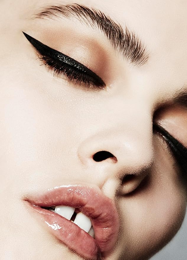 Jillian Dempsey FLYK Trick Mascara | Clean, Lash-Boosting, Natural Mascara & Eyeliner | 90 Degree Flexible Stamp